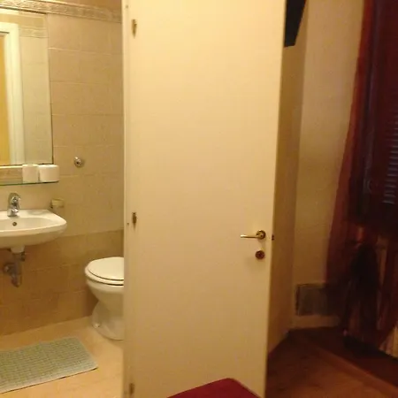 A Romatermini Bed & Breakfast